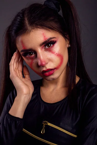 Mulher Com Maquiagem Rosto Para Palhaço Halloween — Fotografia de Stock