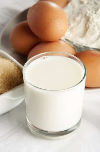 นม น้ําตาล ผลิตภัณฑ์ไข่ — ภาพถ่ายสต็อก