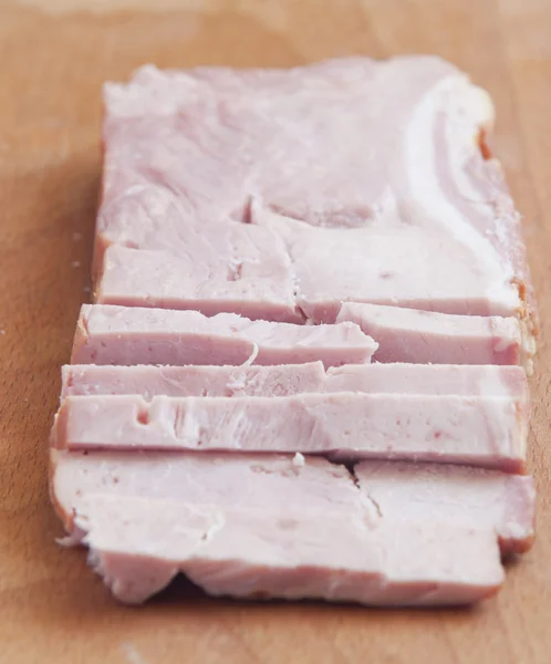 Rózsaszín szeletelt bacon — Stock Fotó