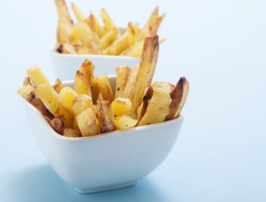 fırında patates tuz, yağ ve baharatlar