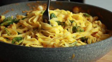 Lezzetli Balkabağı Makarnası Sonbahar Konforlu Tabak