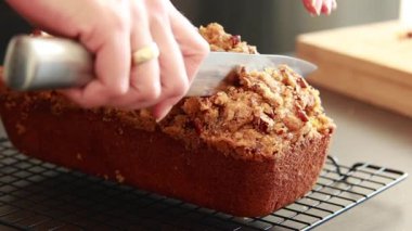 Taze fırında kabak ekmeği, yakından.