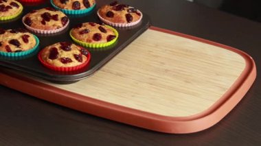 Lezzetli Portakal ve Kurutulmuş Yabanmersinli Kekler Bayram Festivali Pişirme Tatlısı