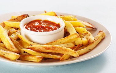 Patates kızartması yakın.