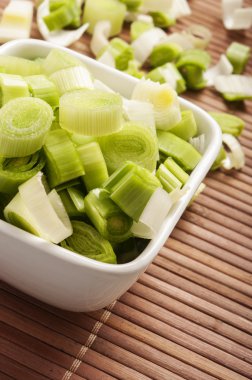 Yakın kesme pırasa