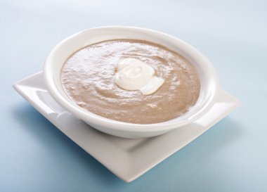 Mantar kremalı çorba.