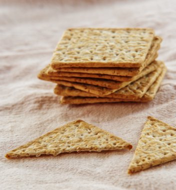 Kırık beyaz üzerinde kapat