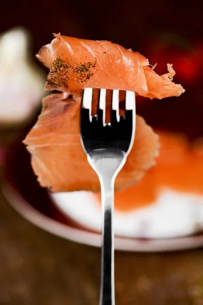 Gemarineerde gerookte zalm — Stockfoto