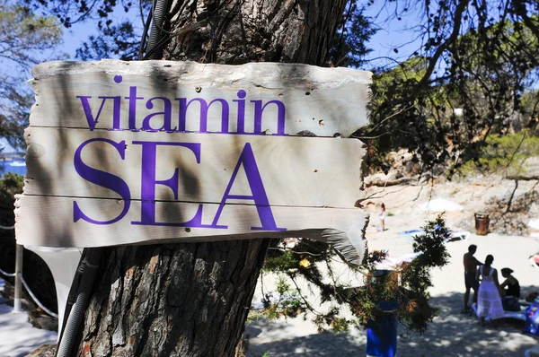 Sign with the text vitamin sea on the beach — Stock Photo, Image