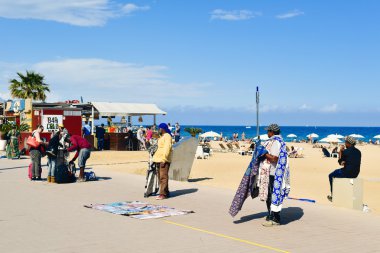 sokak hawkers La Barceloneta Barcelona, İspanya