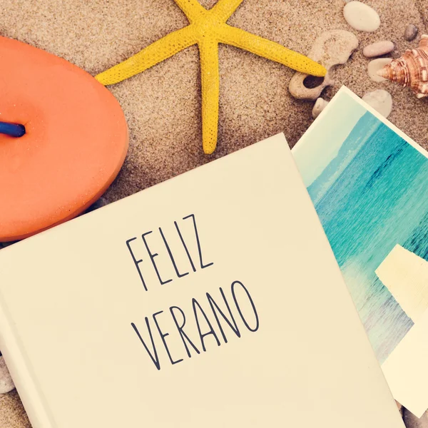 Text feliz verano, šťastný léto ve španělštině — Stock fotografie