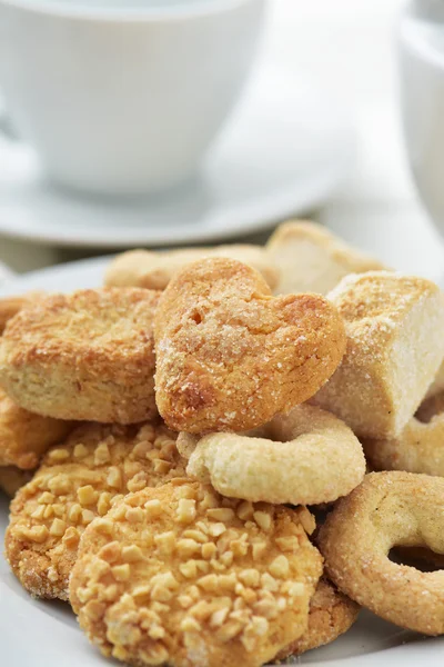 Kaffee oder Tee und Shortbread-Kekse — Stockfoto