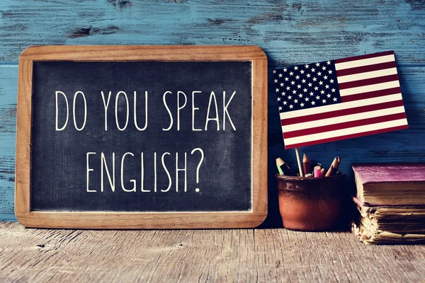 Pregunta, ¿hablas inglés? en una pizarra — Foto de Stock