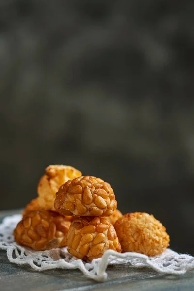 Montón Panellets Confección Típica Cataluña España Comido Tradicionalmente Día Todos — Foto de Stock