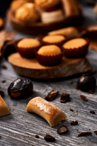 Closeup Some Roasted Chestnuts Some Different Confections Eaten Spain All — Stock Photo, Image