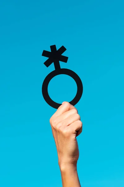 Close Van Een Jonge Blanke Met Een Niet Binair Gendersymbool — Stockfoto