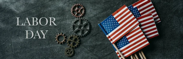 Några Kugghjul Några Små Flaggor Usa Förenta Stater Och Texten — Stockfoto