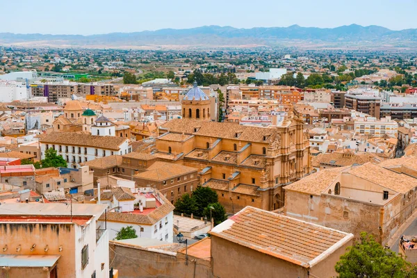 ロルカの旧市街の空中ビュー ムルシア州 スペイン パトリシオColegiata San Patricio 聖パトリックに捧げ大学教会のタイル張りのドームを強調 — ストック写真