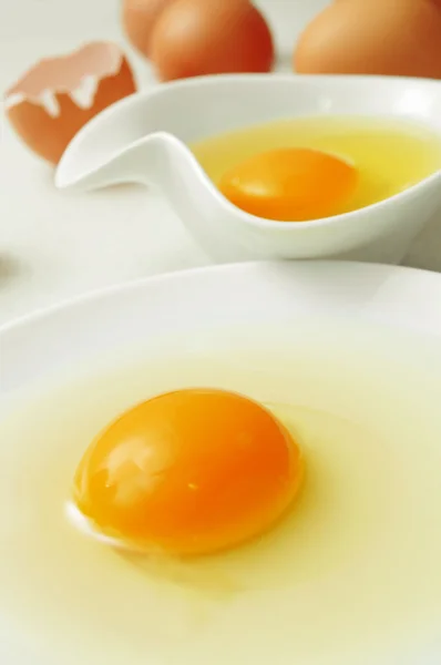 Cracked chicken eggs — Stock Photo, Image