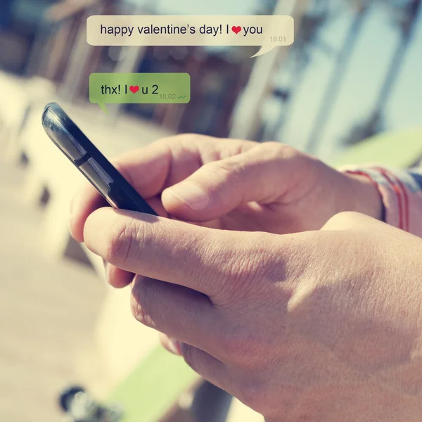 Gelukkige Valentijnskaarten dag in een SMS-bericht — Stockfoto