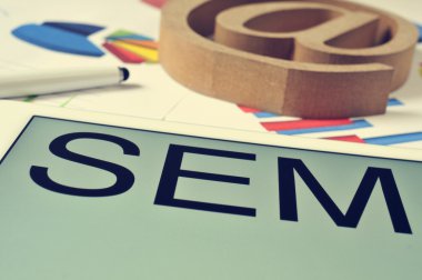 SEM, arama motoru pazarlaması, ekranda bir tablet için