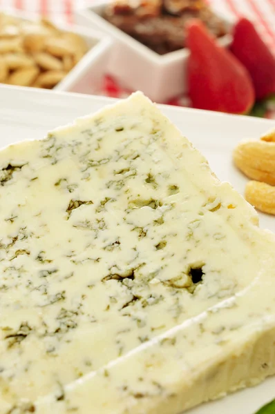 Roquefort cheese, on a set table — Stock Photo, Image