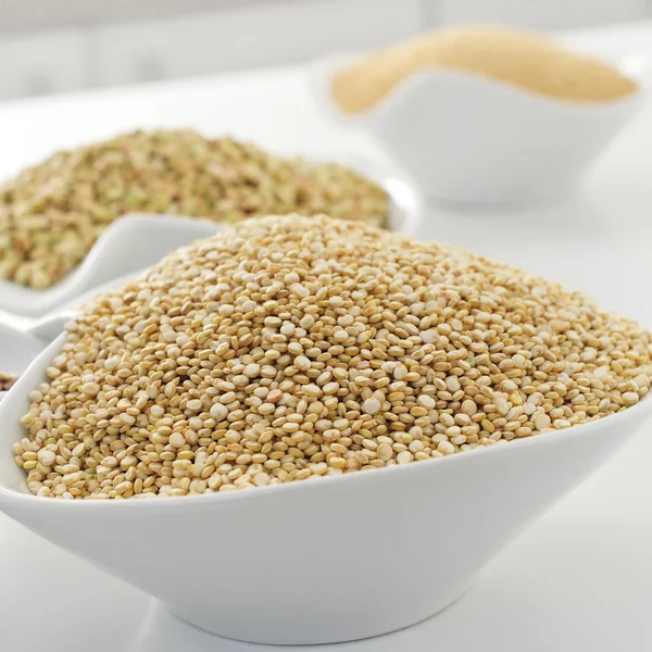 Sementes de quinoa fechar — Fotografia de Stock