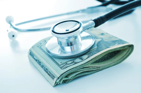 Галузь охорони здоров'я або витрати на охорону здоров'я — стокове фото
