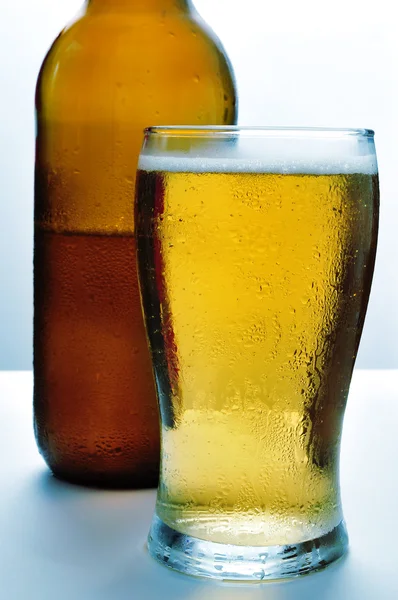 Bira yenilemeden kapatın — Stok fotoğraf