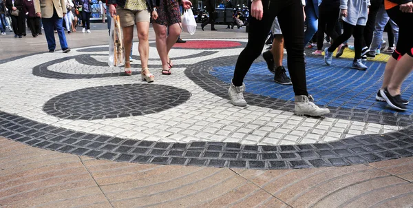 Mosaico Pla de l 'Os en La Rambla en Barcelona, España — Foto de Stock