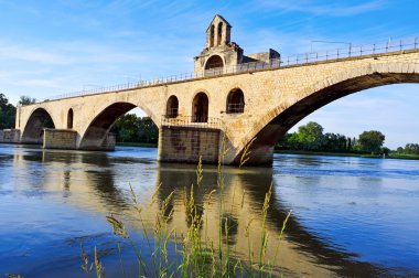 Pont Saint-Benezet Köprüsü Avignon, Fransa