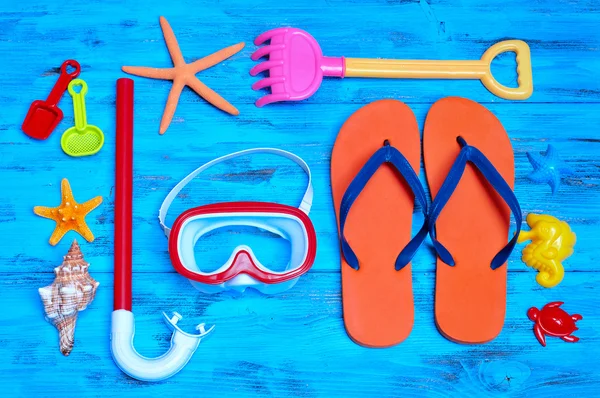 Summer stuff, such as a pair of flip-flops — Stock Photo, Image
