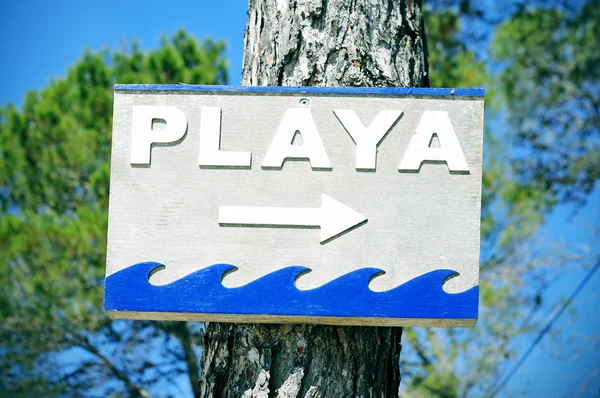 Sign pointing to the playa, beach in spanish, in Ibiza Island, S — Stockfoto