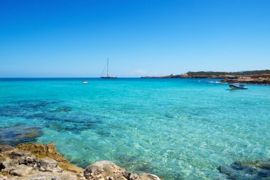 San Antonio, Ibiza Adası, İspanya Beach'te Cala Conta