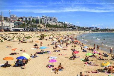 güneşlenenbirileri varsa mucize Beach Tarragona, İspanya