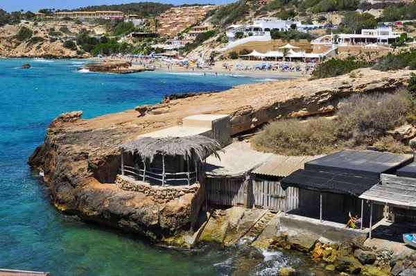 Plaża Cala Tarida w wyspa Ibiza, Hiszpania — Zdjęcie stockowe