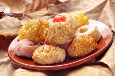 panellets, Bütün sa'yemiş catalonia, İspanya ' nın tipik hamur işleri
