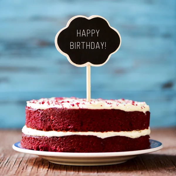 Metin kutlu bir pasta ile kara tahta — Stok fotoğraf