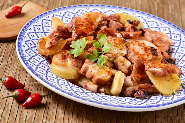 Pulpo a la gallega, ett recept på bläckfisk typiska i Spanien — Stockfoto