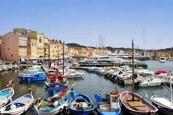 Gamla hamnen i Saint-Tropez, Frankrike — Stockfoto