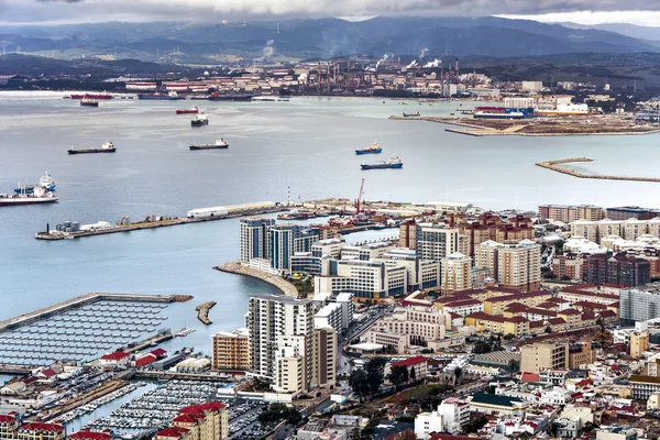 Luftaufnahme von Gibraltar vom Felsen von Gibraltar — Stockfoto
