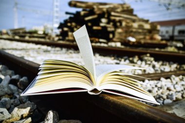 demiryolu parça kitap