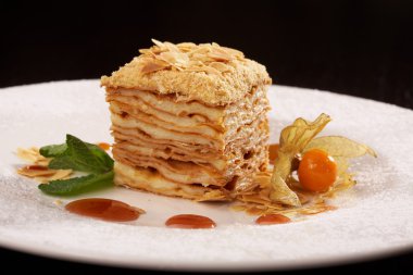 Napolyon tatlı pasta