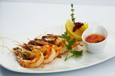 kaplan karides ızgara otlar ve baharatlar