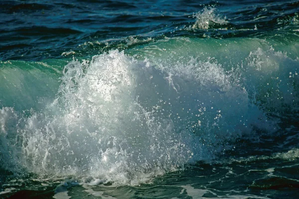 カリフォルニアコーストの波 — ストック写真