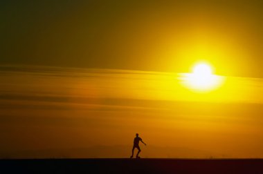 gün batımında paten