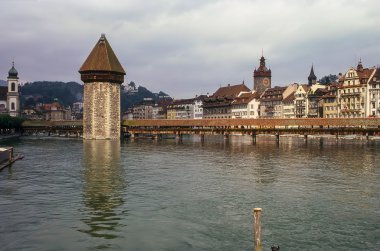 Lucerne 'deki Chapel Köprüsü