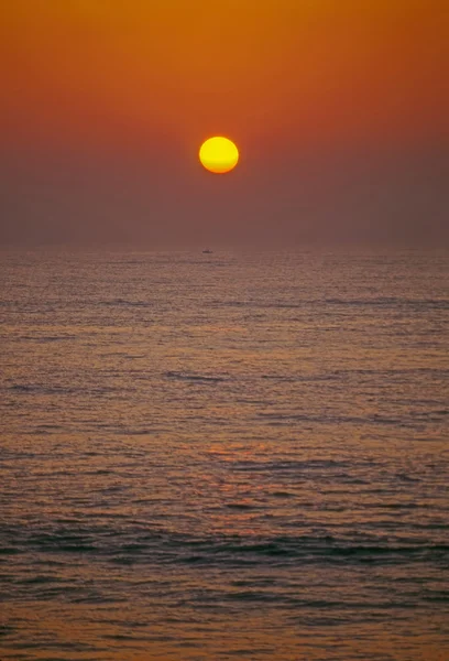 Puesta de sol sobre el océano Pacífico —  Fotos de Stock