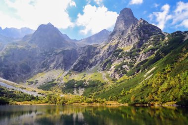 Yeşil Göl yüksek Tatra Dağları'nda