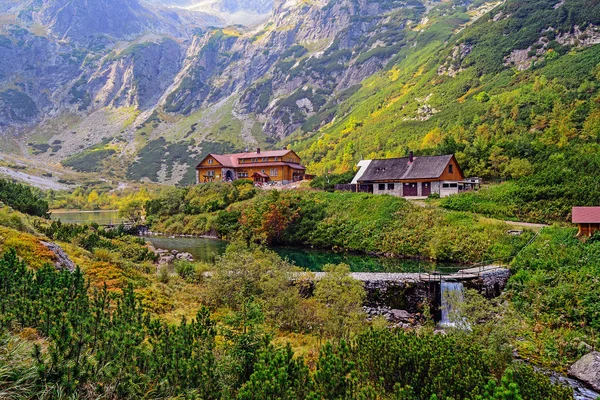 Mountain Chalet yüksek Tatra Dağları'nda — Stok fotoğraf